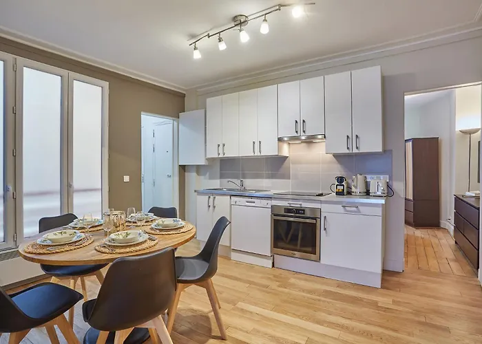 Apartment 2 Bedrooms Center Of